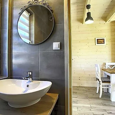 Modrzewiowa 20 Lodge *
