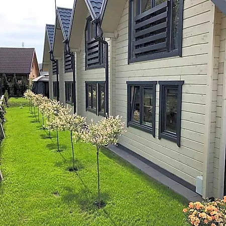 Modrzewiowa 20 Lodge Rewal