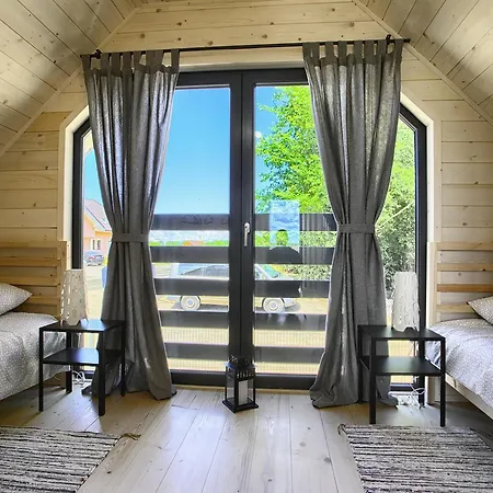 Modrzewiowa 20 * Rewal