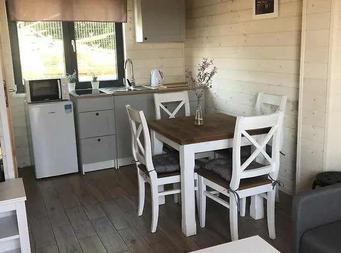 Gerendaház Modrzewiowa 20 Rewal