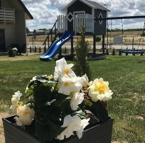 Modrzewiowa 20 Rewal