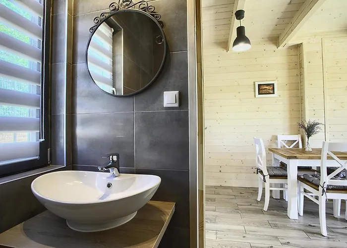 Gerendaház Modrzewiowa 20 Rewal