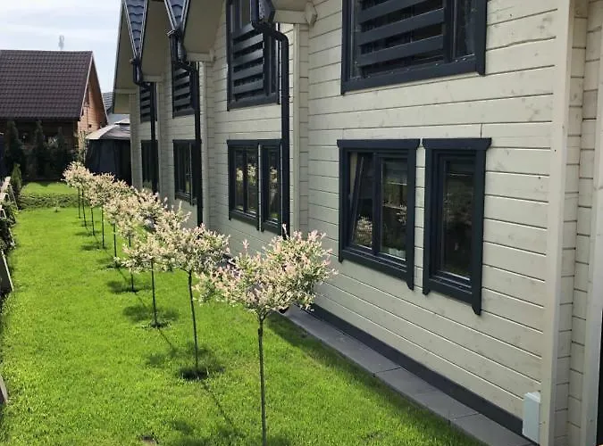 Gerendaház Modrzewiowa 20 Rewal